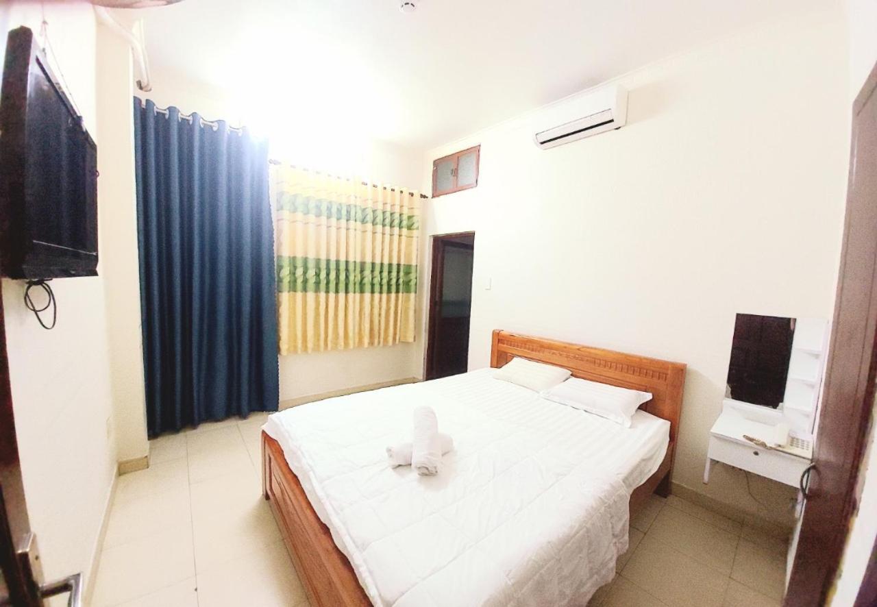 Hotel Khach San Huong Quynh Ho-Chi-Minh-Stadt Exterior foto